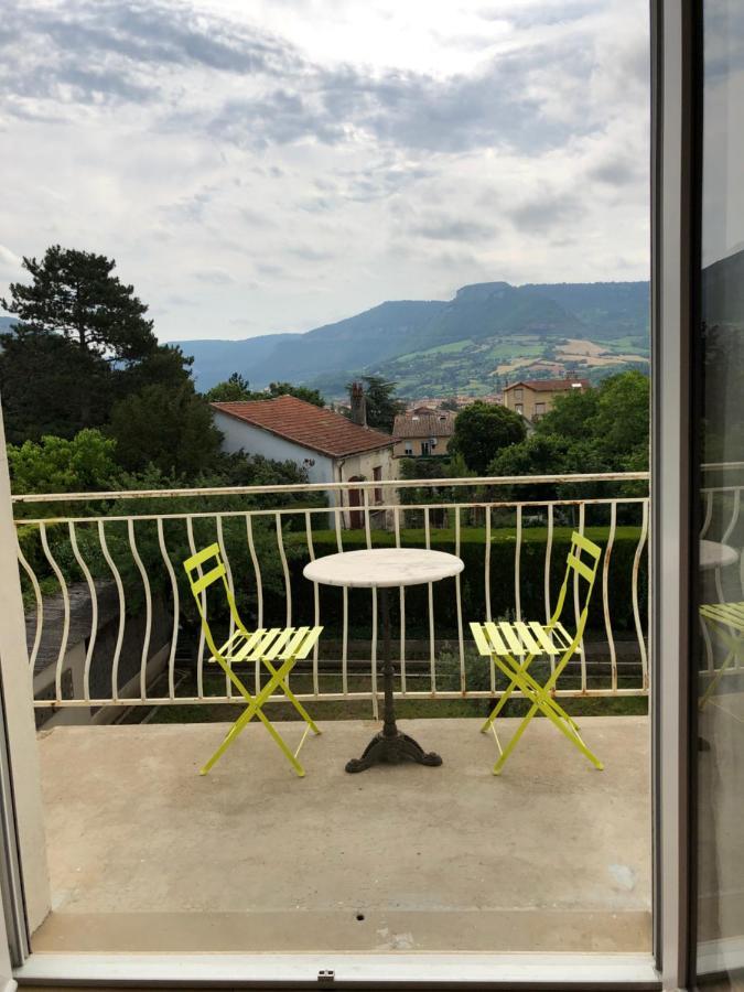 Montcalm Apartment Millau Bagian luar foto
